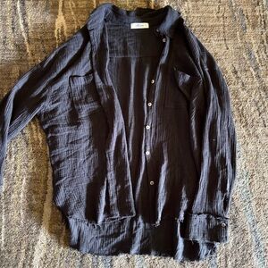 Breezy Button Up 🦋